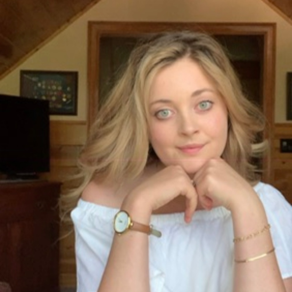 Meet your Posher, Nina